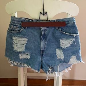 Vintage Levi’s cutoff denim shorts